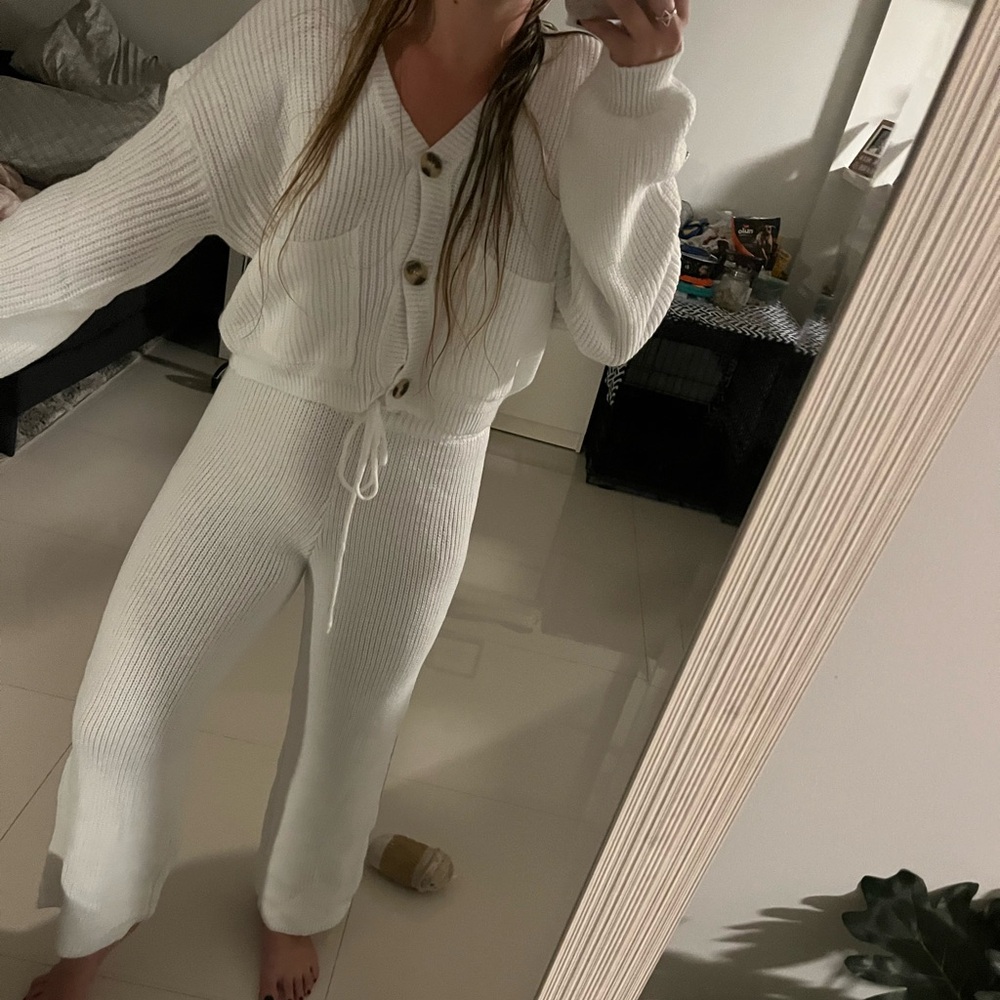 White sweater set